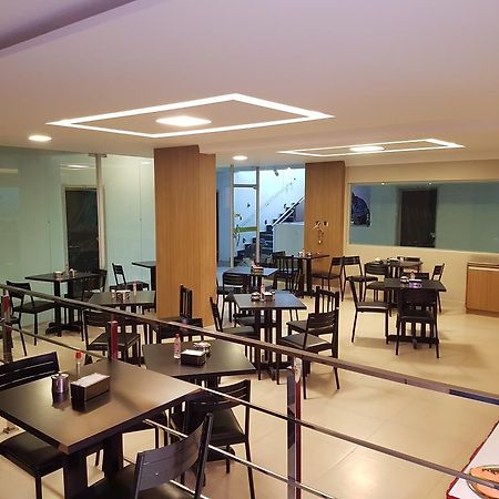 Oft Place Hotel Goiânia Exteriör bild