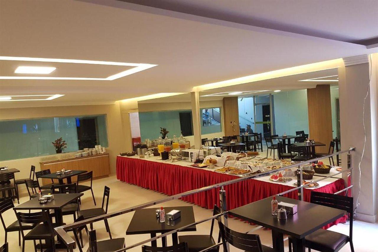 Oft Place Hotel Goiânia Exteriör bild