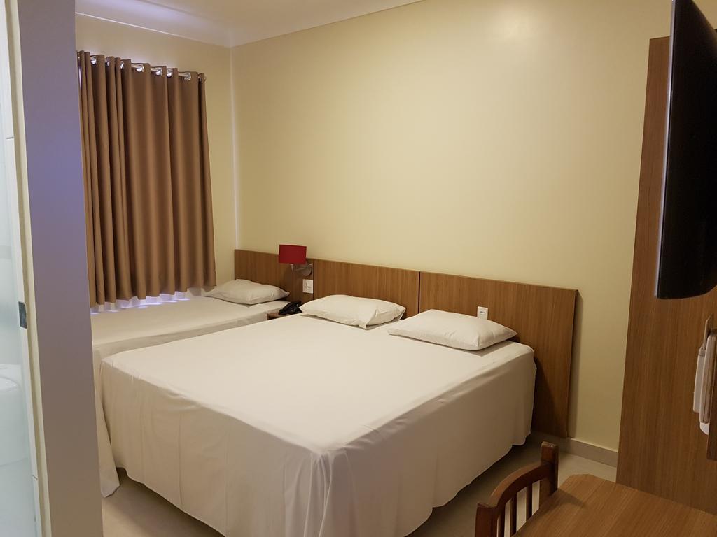 Oft Place Hotel Goiânia Exteriör bild