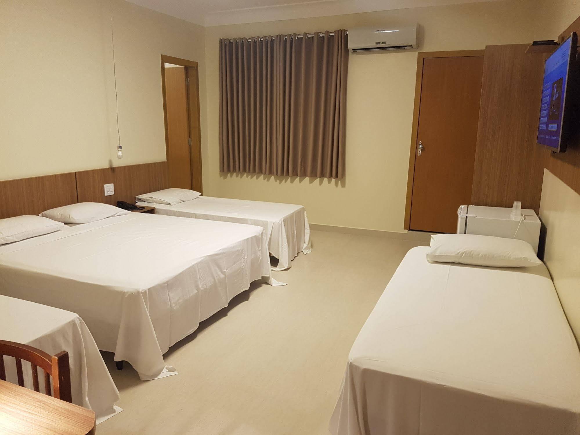 Oft Place Hotel Goiânia Exteriör bild