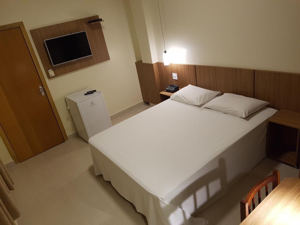 Oft Place Hotel Goiânia Exteriör bild